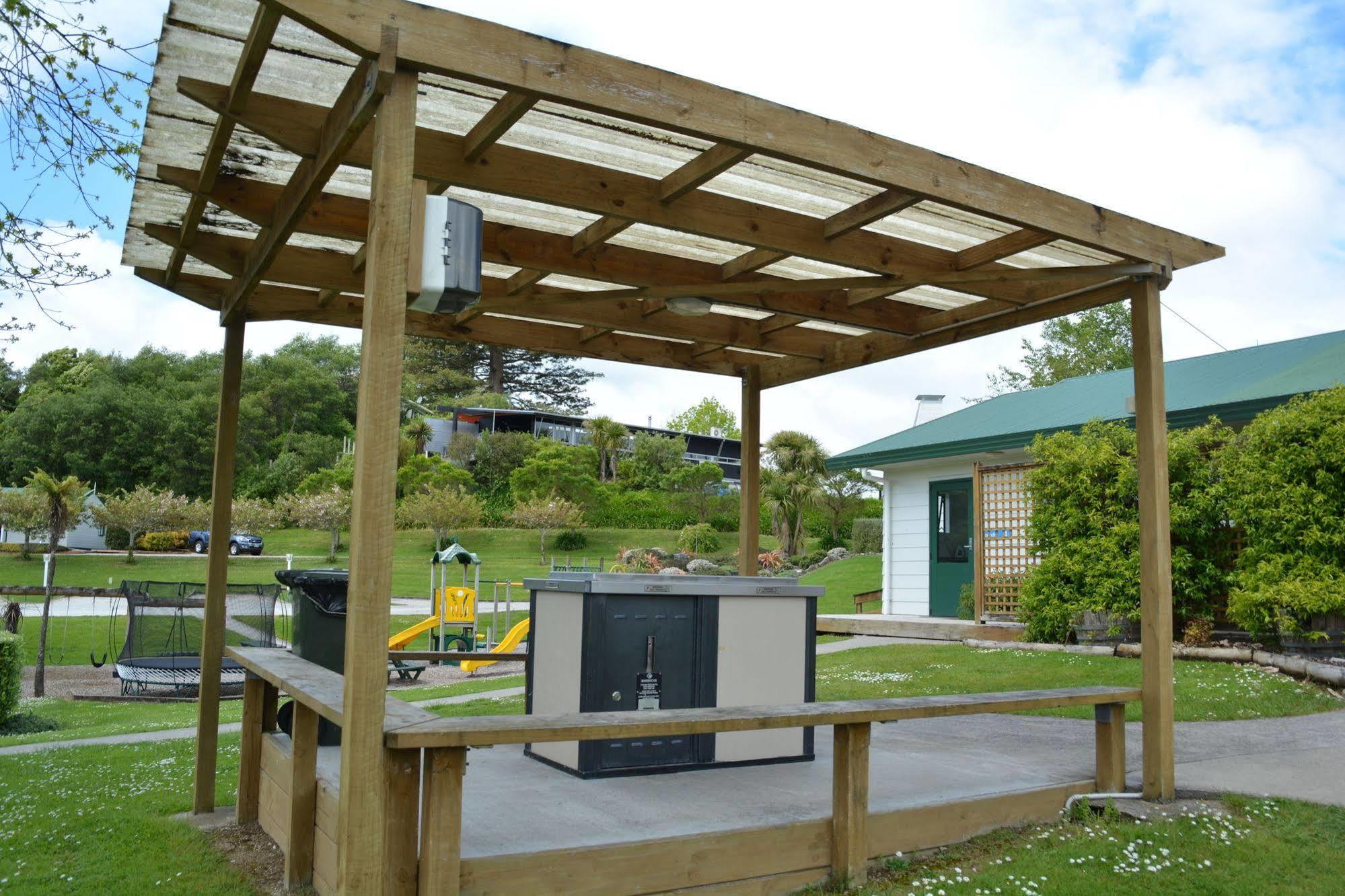 Waitomo Top 10 Holiday Park Ваітомо-Кейвс Екстер'єр фото